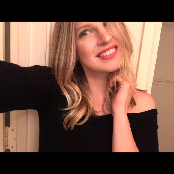 Meet your Posher, Emily - Picture 1 of 1